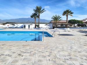 Der Swimmingpool an oder in der Nähe von Casa Diana by HelloApartments