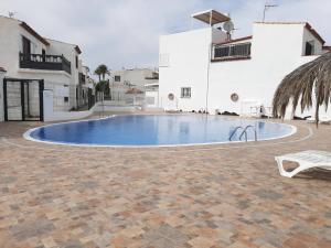 Der Swimmingpool an oder in der Nähe von Casa Diana by HelloApartments