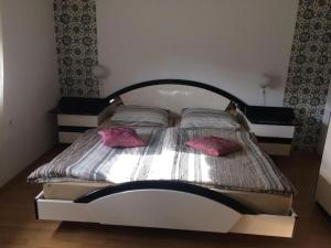Postel nebo postele na pokoji v ubytování Apartment Ana