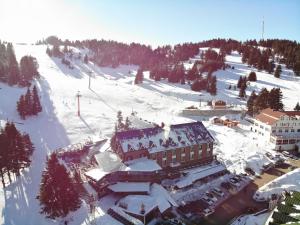 an aerial view of a ski resort in the snow at Oksijen Zone Hotel & Spa - Full Board Plus in Uludag +67 photos