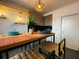 Billede fra billedgalleriet på Blloku Area Modern App - THE NEST i Tirana