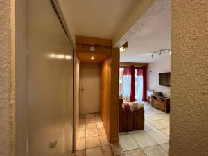 Fotografia z galérie ubytovania Appartement spacieux au cœur de Méribel, proche des pistes avec balcon et TV - FR-1-688-40 v destinácii Méribel
