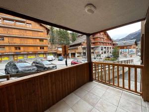 Fotografia z galérie ubytovania Appartement spacieux au cœur de Méribel, proche des pistes avec balcon et TV - FR-1-688-40 v destinácii Méribel