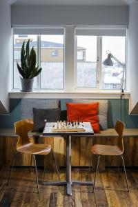 Ruang duduk di Loft - HI Eco Hostel