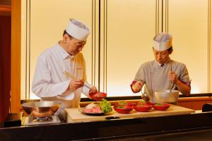 Makanan di atau berdekatan hotel