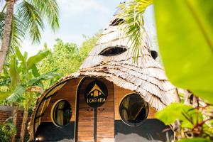 Aed väljaspool majutusasutust Igabara Hobbit House