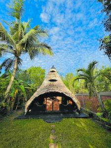 Aed väljaspool majutusasutust Igabara Hobbit House