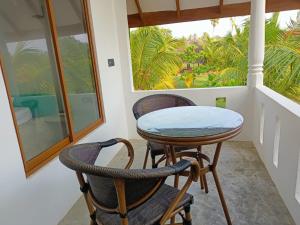 Rõdu või terrass majutusasutuses The Tottam Beach Hotel - Trincomalee