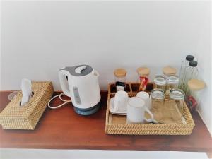 Kohvi ja tee valmistamise võimalus majutusasutuses The Tottam Beach Hotel - Trincomalee