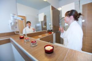 Hotel Corvus Aqua vendégei Még 37 kép