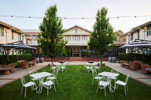Zahrada ubytování Hotel Kurrajong Canberra