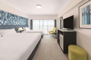 Postel nebo postele na pokoji v ubytování Vibe Hotel Gold Coast