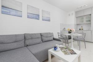 Posedenie v ubytovaní Gdynia Nasypowa Apartments with Parking by Noclegi Renters