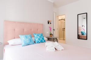Postel nebo postele na pokoji v ubytování Malagaflat Design Apartment 3 Bedrooms City Centre