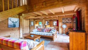 Część wypoczynkowa w obiekcie Bois de Champelle- 94 Magnifique Chalet-10 pers