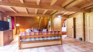 Telewizja i/lub zestaw kina domowego w obiekcie Bois de Champelle- 94 Magnifique Chalet-10 pers