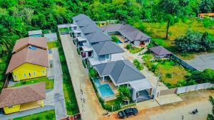 an overhead view of a row of houses at In Town Pool Villa Krabi in Ban Khlong Chi Lat