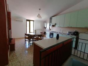 A kitchen or kitchenette at Al Belvedere