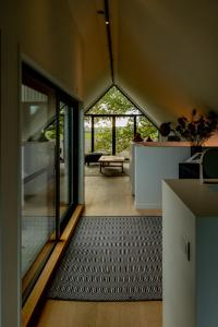 Fotografie z fotogalerie ubytování Rozeboom Loft v destinaci Aartrijke + 30 fotografií