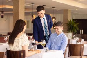Gosti koji borave u objektu Redcastle Hotel