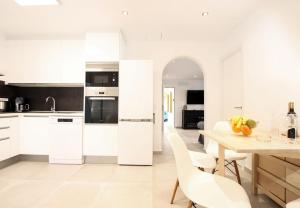 Kuchyň nebo kuchyňský kout v ubytování Apartment Goleta