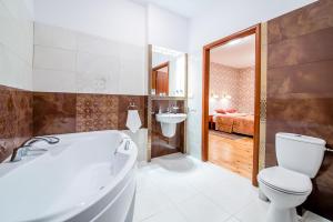 Kúpeľňa v ubytovaní Zamek w Tykocinie + 25 fotografií
