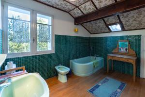 Posezení v ubytování Chalet des Melezes + 14 fotografií