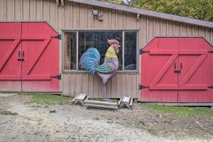 Fotografie z fotogalerie ubytování Rustic Clint Eastwood Ranch Apt by Raystown Lake v destinaci Huntingdon