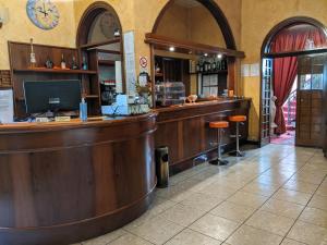 Lounge nebo bar v ubytování Hotel Montecarlo