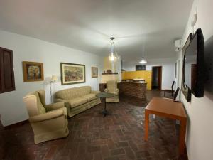 Telewizja i/lub zestaw kina domowego w obiekcie Casas Rurales Monasterio de Rocamador