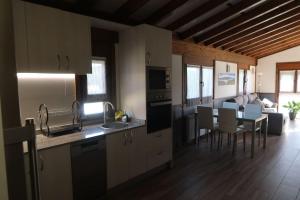 Kuchyň nebo kuchyňský kout v ubytování Ven y disfruta en el corazón de Bizkaia-Urdaibai LBI00509