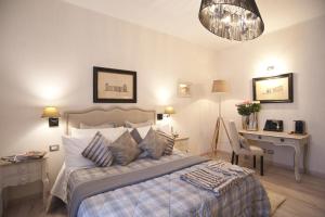 Un pat sau paturi într-o cameră la Town House 62