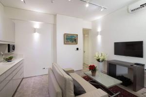 TV a/nebo společenská místnost v ubytování New luxurious apt, the BEST location in Jerusalem