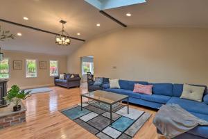 Gallery image of Pocono Home with Hot Tub, Fireplace and Game Room! in Saylorsburg