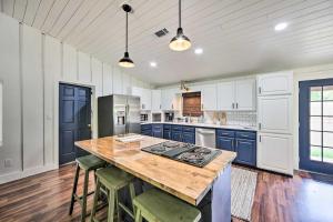 Gallery image of Modern Kilgore Home with Yard about 14 Mi to Lake! in Kilgore