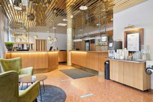 Příslušenství pro přípravu čaje a kávy v ubytování Best Western Hotel Svava