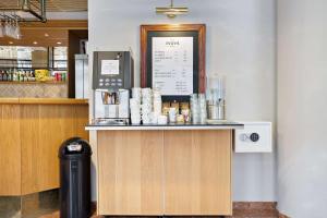 Příslušenství pro přípravu čaje a kávy v ubytování Best Western Hotel Svava