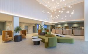Uma área de estar em Radisson Blu Hotel Dublin Airport
