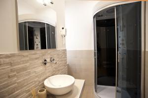 O baie la Town House 62