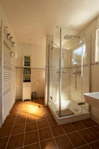 Koupelna v ubytování Ferienhaus Zum Waldrand + 27 fotografií