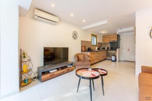 Zdjęcie z galerii obiektu studio avec belle terrasse w Cannes +5 zdjęć