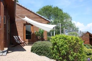 Gallery image of Volcans Vacances Les Chalets Du Lac in Aydat +29 photos