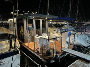 阿尔盖罗Houseboat Seabreeze的相册照片