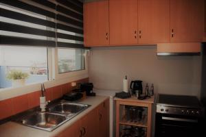 Fotografia z galérie ubytovania Upon Volos - modern studio with panoramic view v destinácii Volos
