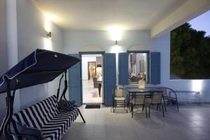Posezení v ubytování Vacation house with stunning view - Vari Syros