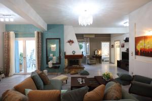 Posezení v ubytování Vacation house with stunning view - Vari Syros