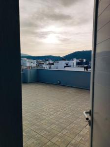 Fotografia z galérie ubytovania Upon Volos - modern studio with panoramic view v destinácii Volos