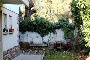 Vonkajšia záhrada v ubytovaní Superb Apt- Garden- 3 parkings, near Petite Venise !