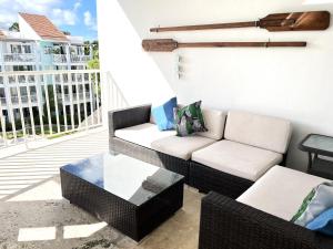 Posezení v ubytování Beauty penthouse Playa Turquesa pool views