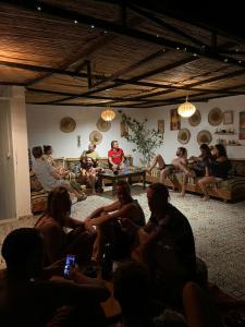 Posezení v ubytování Happy Surf Hostel